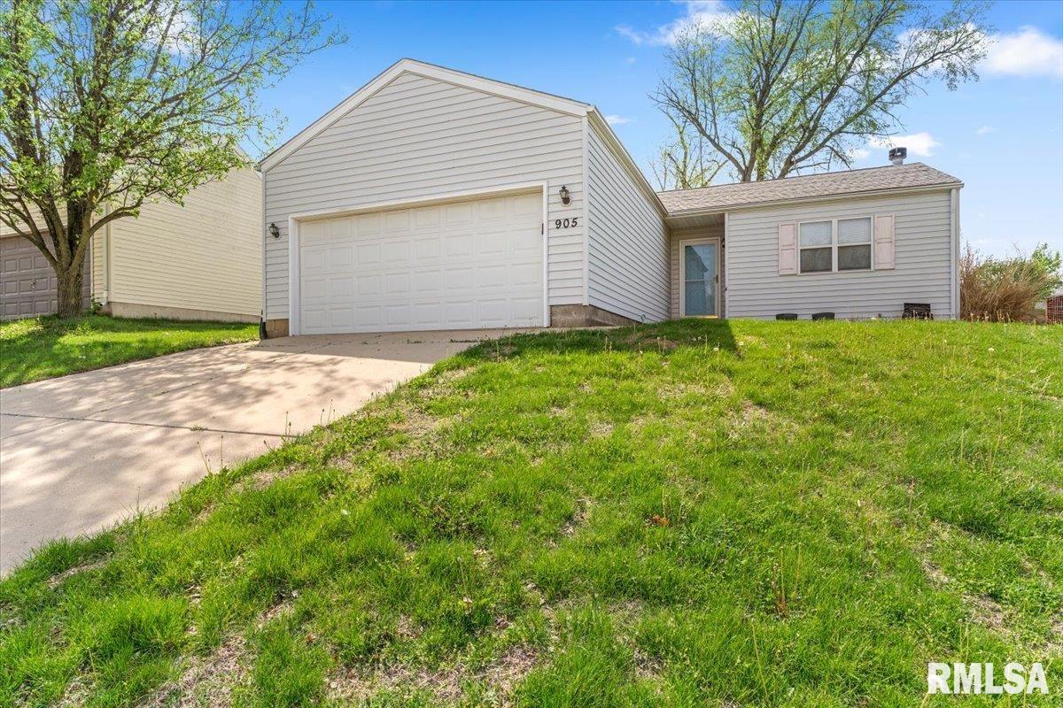 905 Helene Street Springfield, IL 62702 - Photo 3 of 24