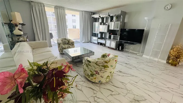 $2,325 | 1865 South Ocean Drive, Unit 11B, Hallandale Beach, FL 33009