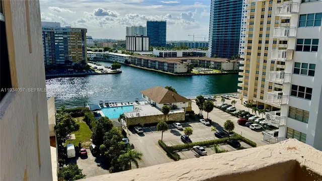 $2,193 | 1865 South Ocean Drive, Unit 11B, Hallandale Beach, FL 33009