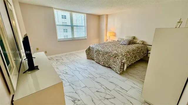 $2,193 | 1865 South Ocean Drive, Unit 11B, Hallandale Beach, FL 33009