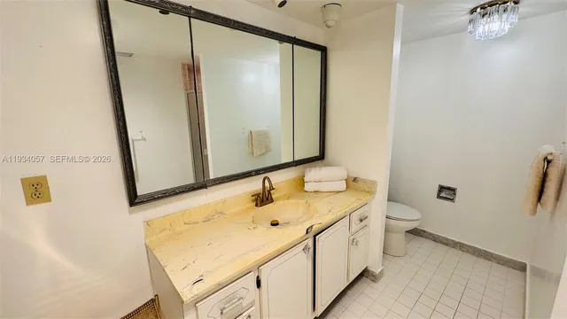 $2,193 | 1865 South Ocean Drive, Unit 11B, Hallandale Beach, FL 33009