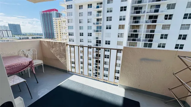$2,193 | 1865 South Ocean Drive, Unit 11B, Hallandale Beach, FL 33009