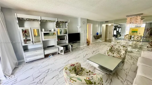 $2,193 | 1865 South Ocean Drive, Unit 11B, Hallandale Beach, FL 33009