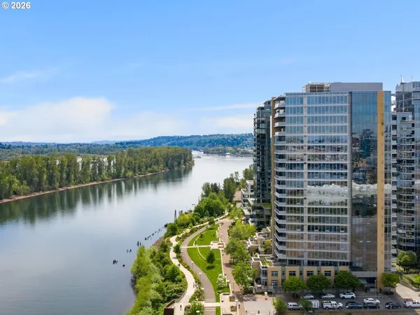 $385,000 | 3570 South River Parkway, Unit 1305, Portland, OR 97239