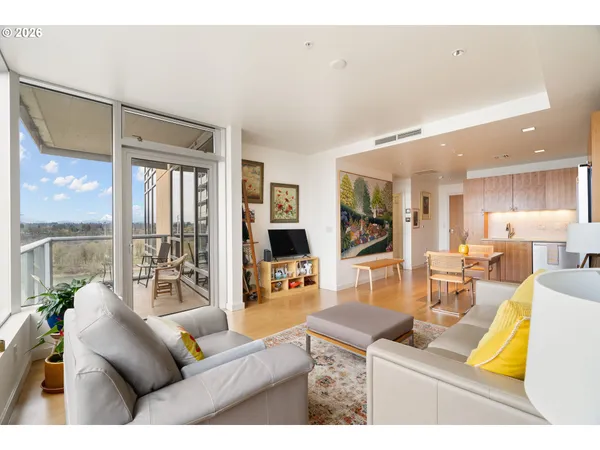 $385,000 | 3570 South River Parkway, Unit 1305, Portland, OR 97239