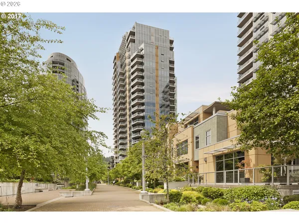 $385,000 | 3570 South River Parkway, Unit 1305, Portland, OR 97239