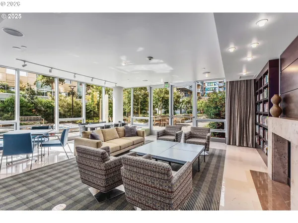 $385,000 | 3570 South River Parkway, Unit 1305, Portland, OR 97239