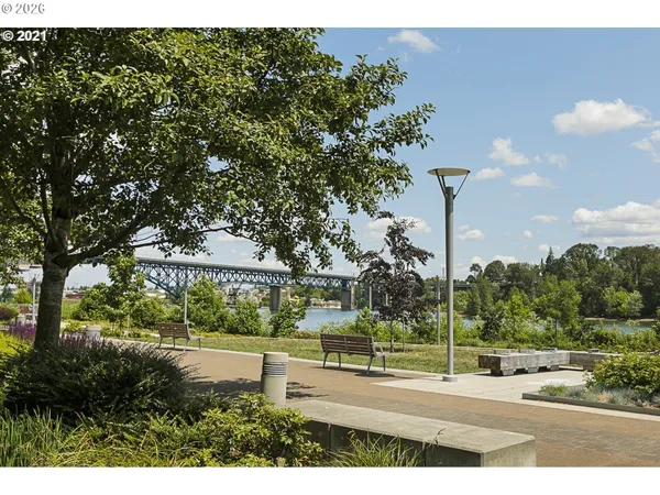 $385,000 | 3570 South River Parkway, Unit 1305, Portland, OR 97239