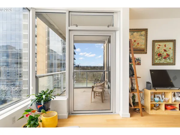 $385,000 | 3570 South River Parkway, Unit 1305, Portland, OR 97239