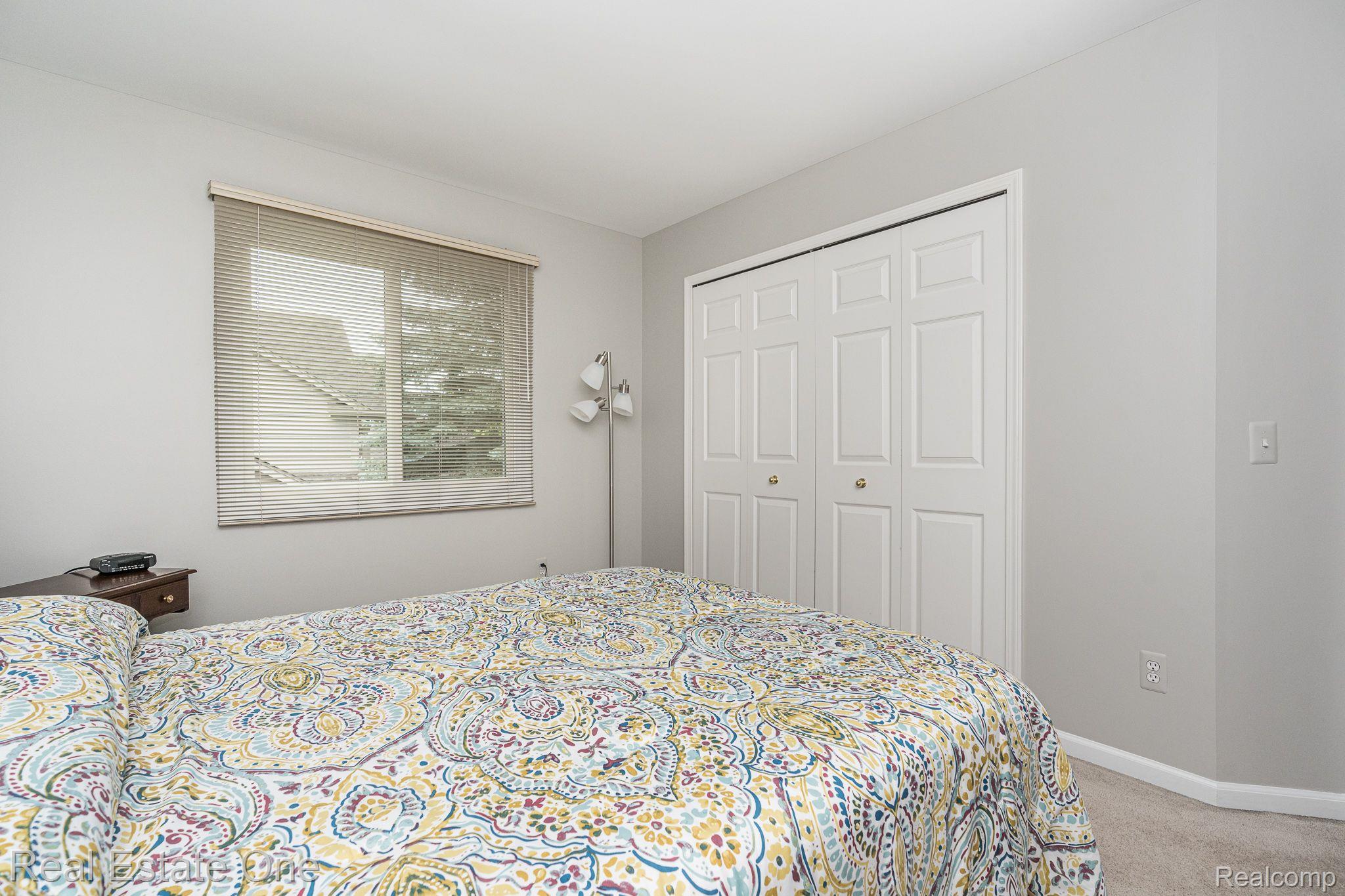 2657 Long Meadow Lane Rochester, MI 48307 - Photo 29 of 46 3rd Bedroom 2nd View