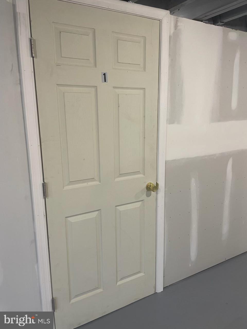 4056 Edgewood Road Baltimore, MD 21215 - Photo 16 of 17 LL secure storage
