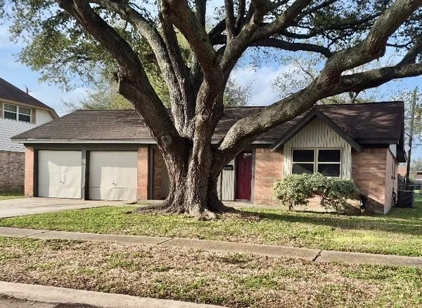 $225,000 | 4805 Crepe Myrtle Lane, Pasadena, TX 77505