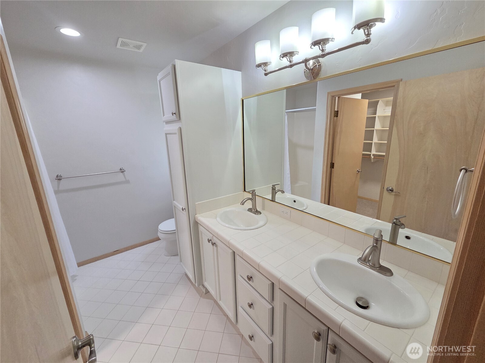6604 Riviera Court Southeast Lacey, WA 98513 - Photo 15 of 22