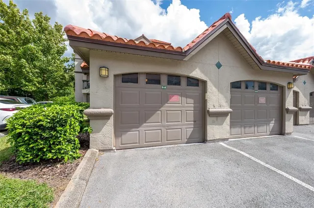 $240,000 | 18107 Peregrines Perch Place, Unit 212, Lutz, FL 33558