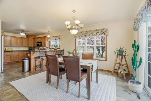 $469,900 | 1730 Cinnabar Way, Green Bay, WI 54311