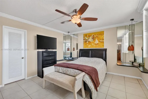 $199,900 | 2731 Northeast 14th Street, Unit 919, Pompano Beach, FL 33062