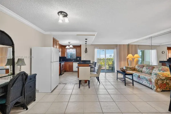 $199,900 | 2731 Northeast 14th Street, Unit 919, Pompano Beach, FL 33062