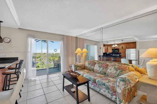 $199,900 | 2731 Northeast 14th Street, Unit 919, Pompano Beach, FL 33062