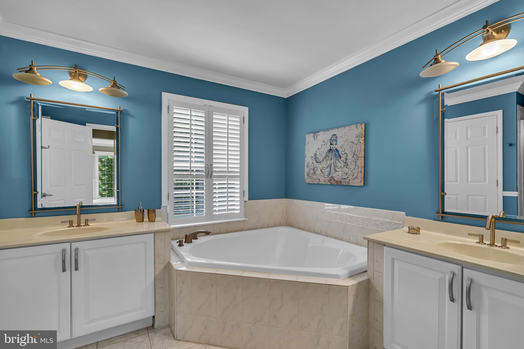 300 Watkins Road Pennington, NJ 08534 - Photo 11 of 19 Primary Bath