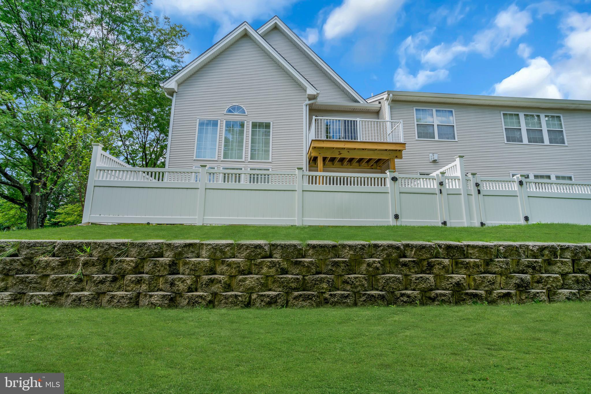 300 Watkins Road Pennington, NJ 08534 - Photo 18 of 19 View from Rear