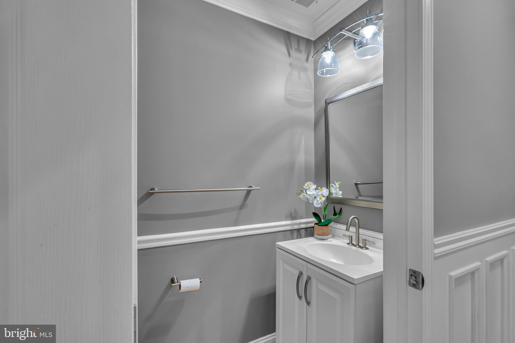 300 Watkins Road Pennington, NJ 08534 - Photo 7 of 19 Powder Room