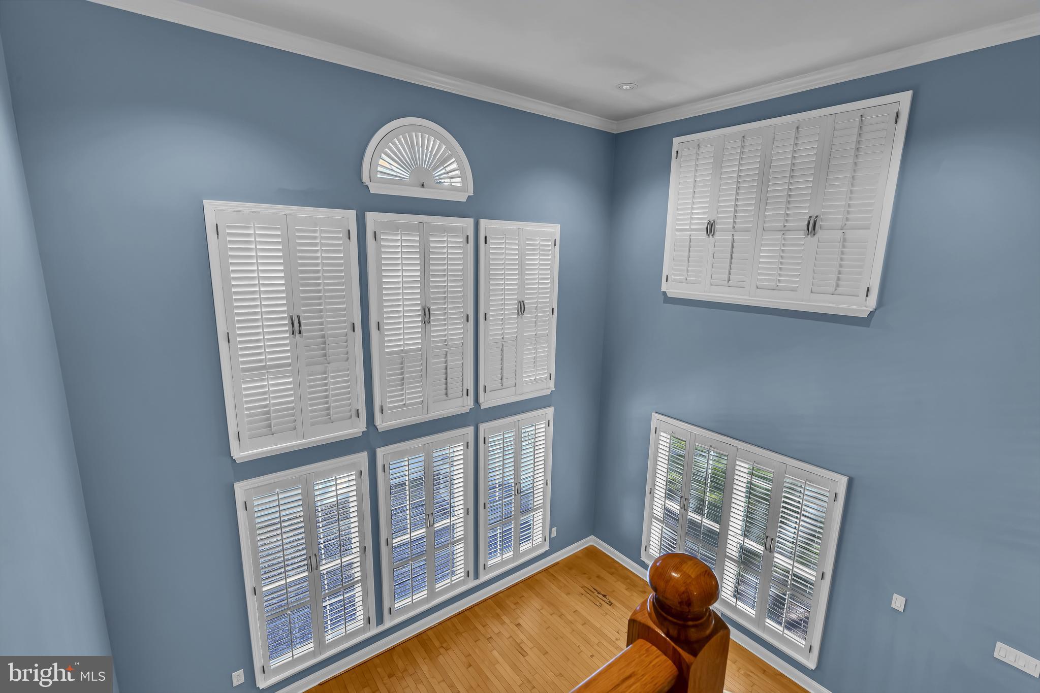 300 Watkins Road Pennington, NJ 08534 - Photo 9 of 19 View front 2nd Floor