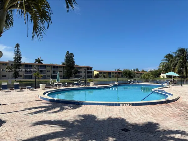 $1,800 | 2815 Northeast 201st Terrace, Unit L102, Aventura, FL 33180