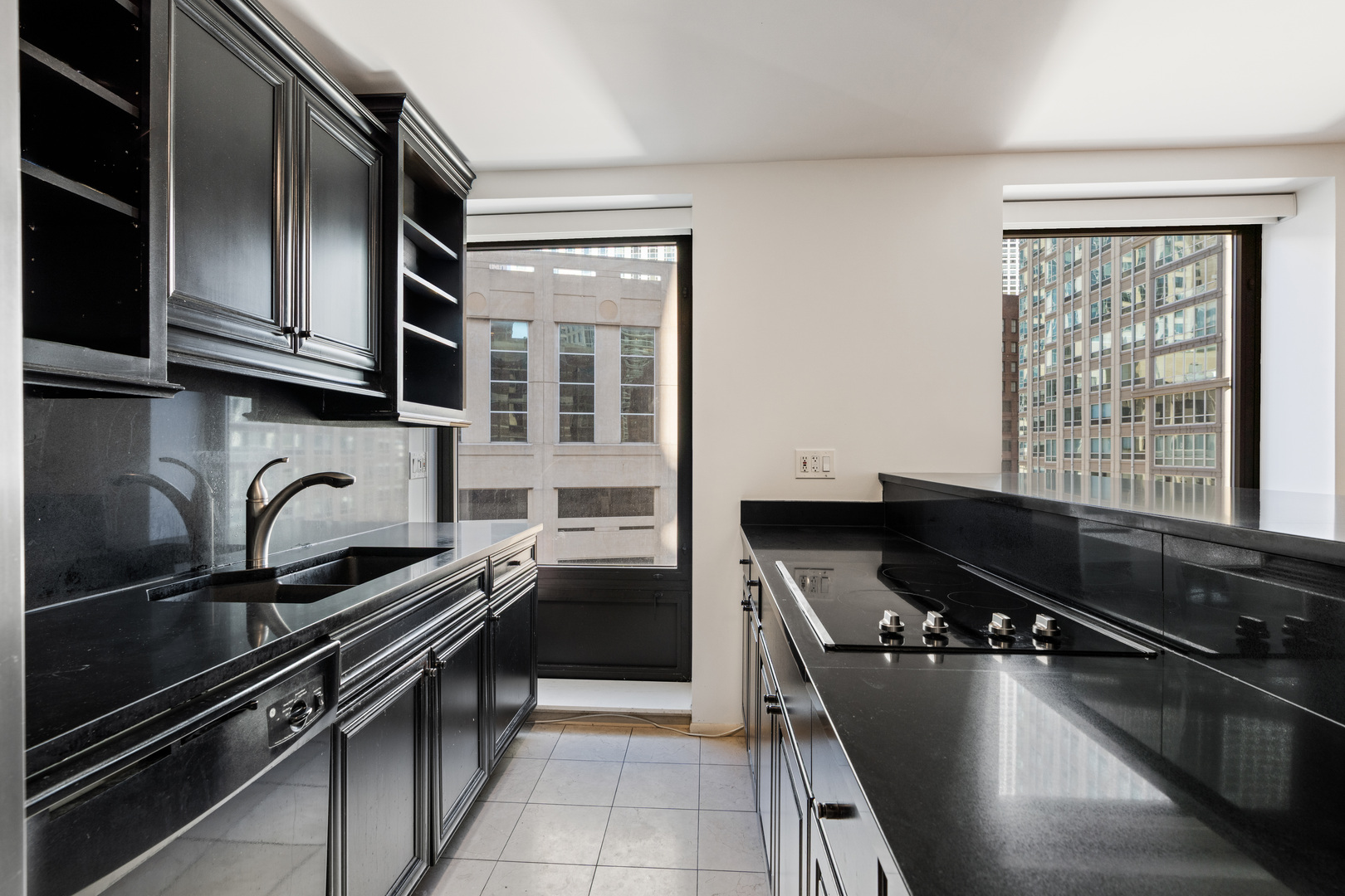 40 East Delaware Place, Unit 1502 Chicago, IL 60611 - Photo 9 of 25