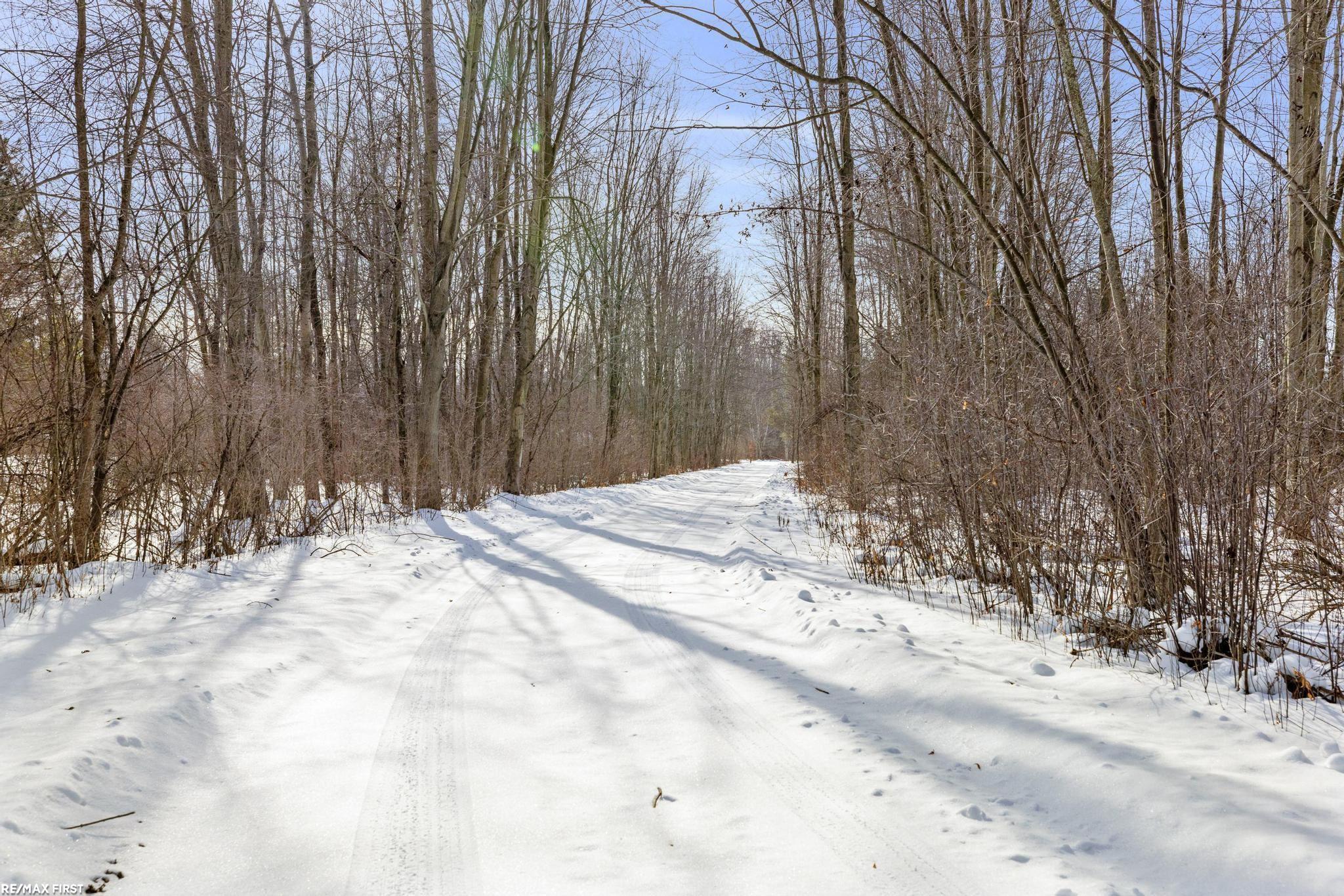 6776 Ravenswood Road Smiths Creek, MI 48074 - Photo 2 of 61