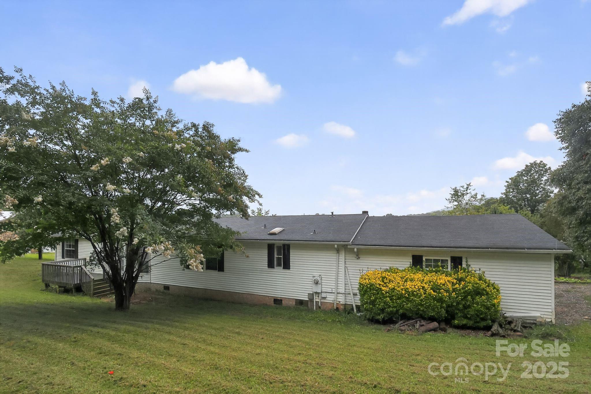 2 Yellow Roses Lane Leicester, NC 28748 - Photo 1 of 16