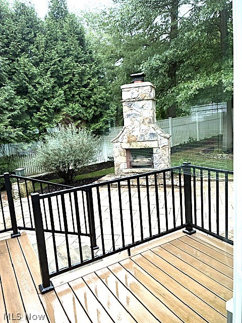 303 Somerset Road Akron, OH 44313 - Photo 26 of 29 A perfect spot to enjoy fall evenings!
