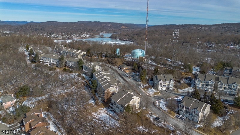 124 Ridge Drive Pompton Lakes, NJ 07442 - Photo 31 of 32 a view of city and mountain