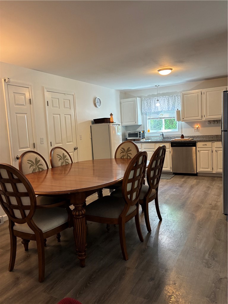 47 North Road Jamestown, RI 02835 - Photo 23 of 27 First Floor Kitchen