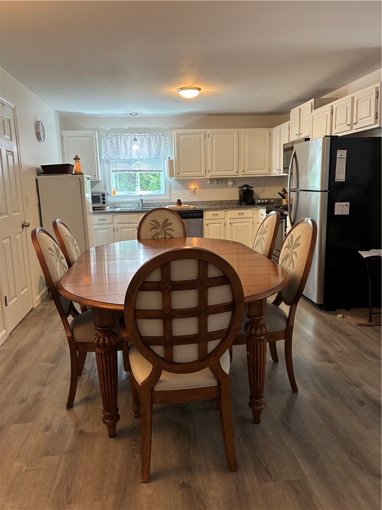 47 North Road Jamestown, RI 02835 - Photo 24 of 27 First Floor Kitchen