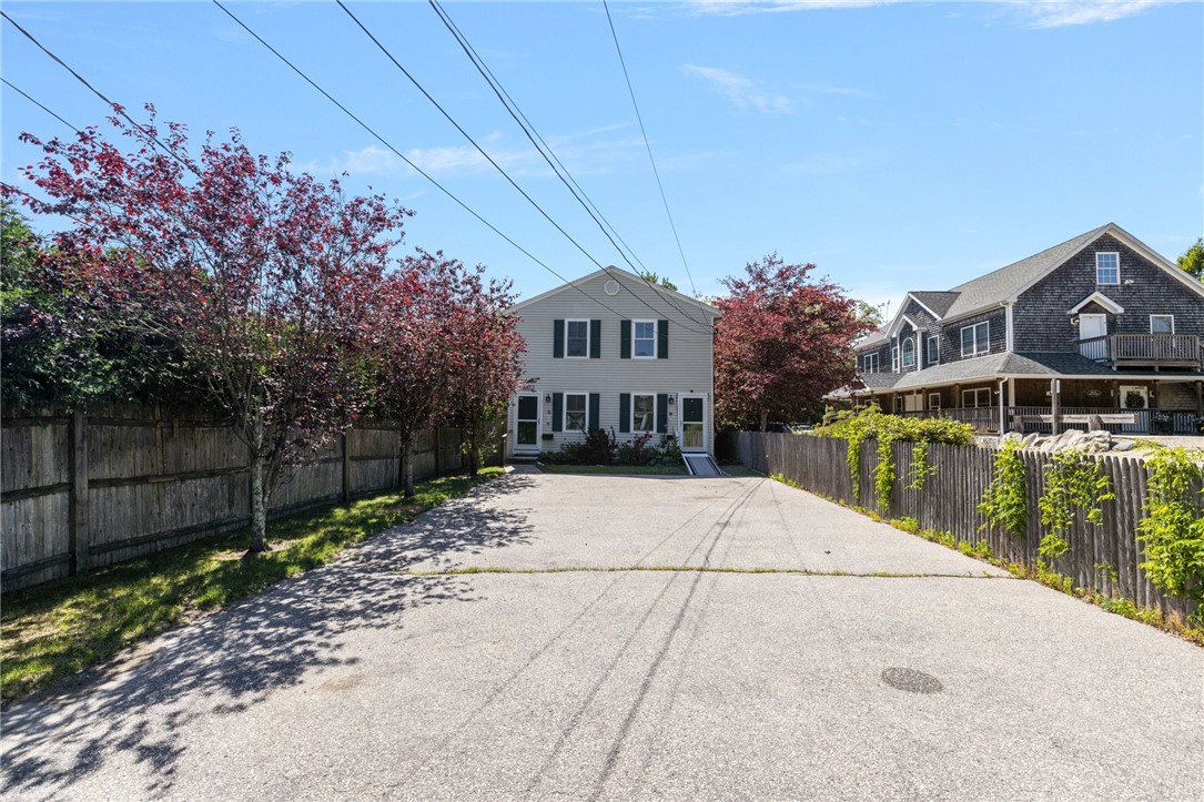 47 North Road Jamestown, RI 02835 - Photo 4 of 27 Front