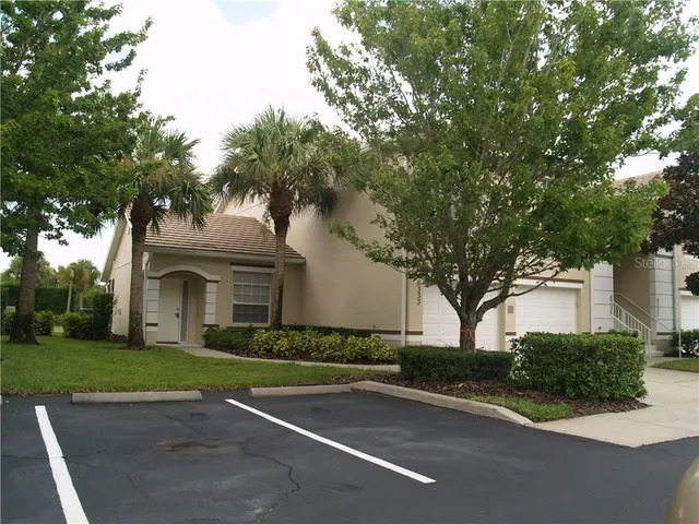 $3,000 | 6333 Bay Cedar Lane, Unit 101, Bradenton, FL 34203