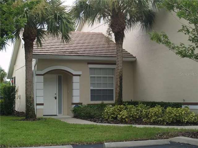 $3,000 | 6333 Bay Cedar Lane, Unit 101, Bradenton, FL 34203