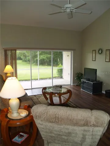 $3,000 | 6333 Bay Cedar Lane, Unit 101, Bradenton, FL 34203