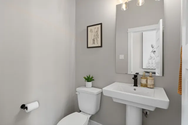 $329,000 | 5903 Wheatley Street, Houston, TX 77091