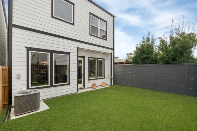 $329,000 | 5903 Wheatley Street, Houston, TX 77091