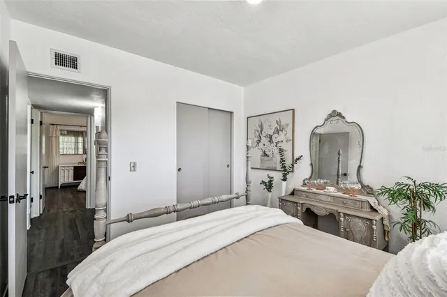 $133,000 | 5861 42nd Terrace North, Unit 1712, Kenneth City, FL 33709