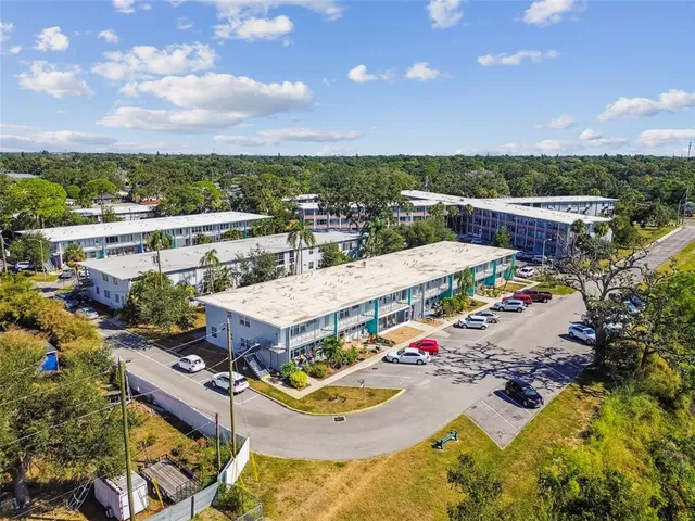 $133,000 | 5861 42nd Terrace North, Unit 1712, Kenneth City, FL 33709