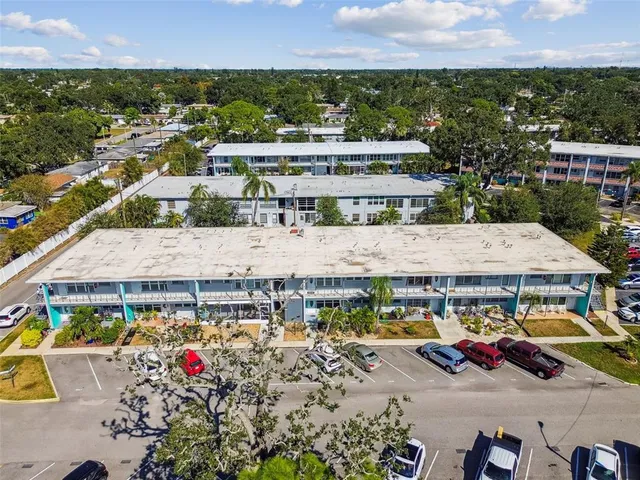 $133,000 | 5861 42nd Terrace North, Unit 1712, Kenneth City, FL 33709