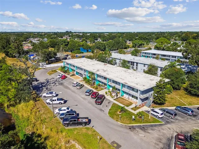 $133,000 | 5861 42nd Terrace North, Unit 1712, Kenneth City, FL 33709