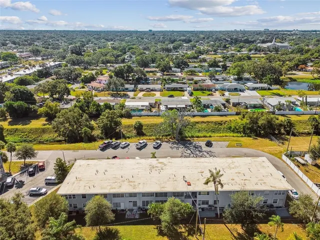 $133,000 | 5861 42nd Terrace North, Unit 1712, Kenneth City, FL 33709