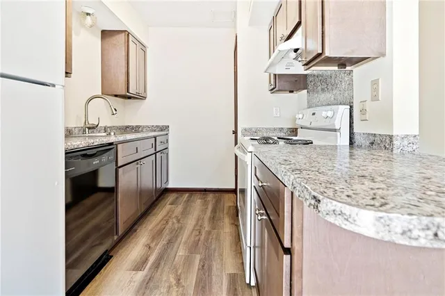 $1,325 | 4213 Arbor Court, Unit D, Kenner, LA 70065