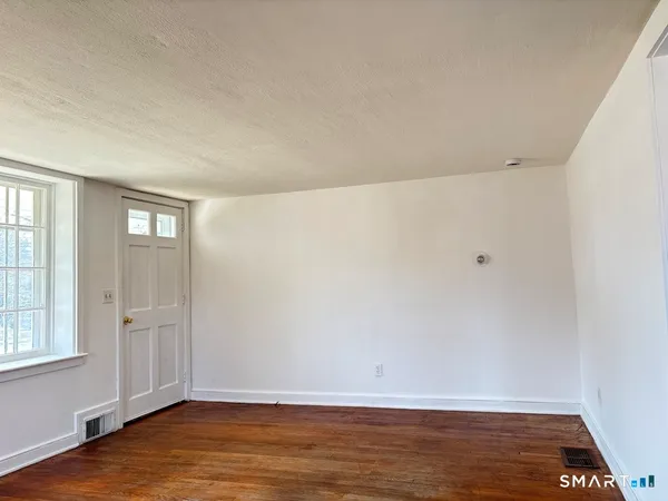 $1,650 | 107 North Main Street, Terryville, CT 06786