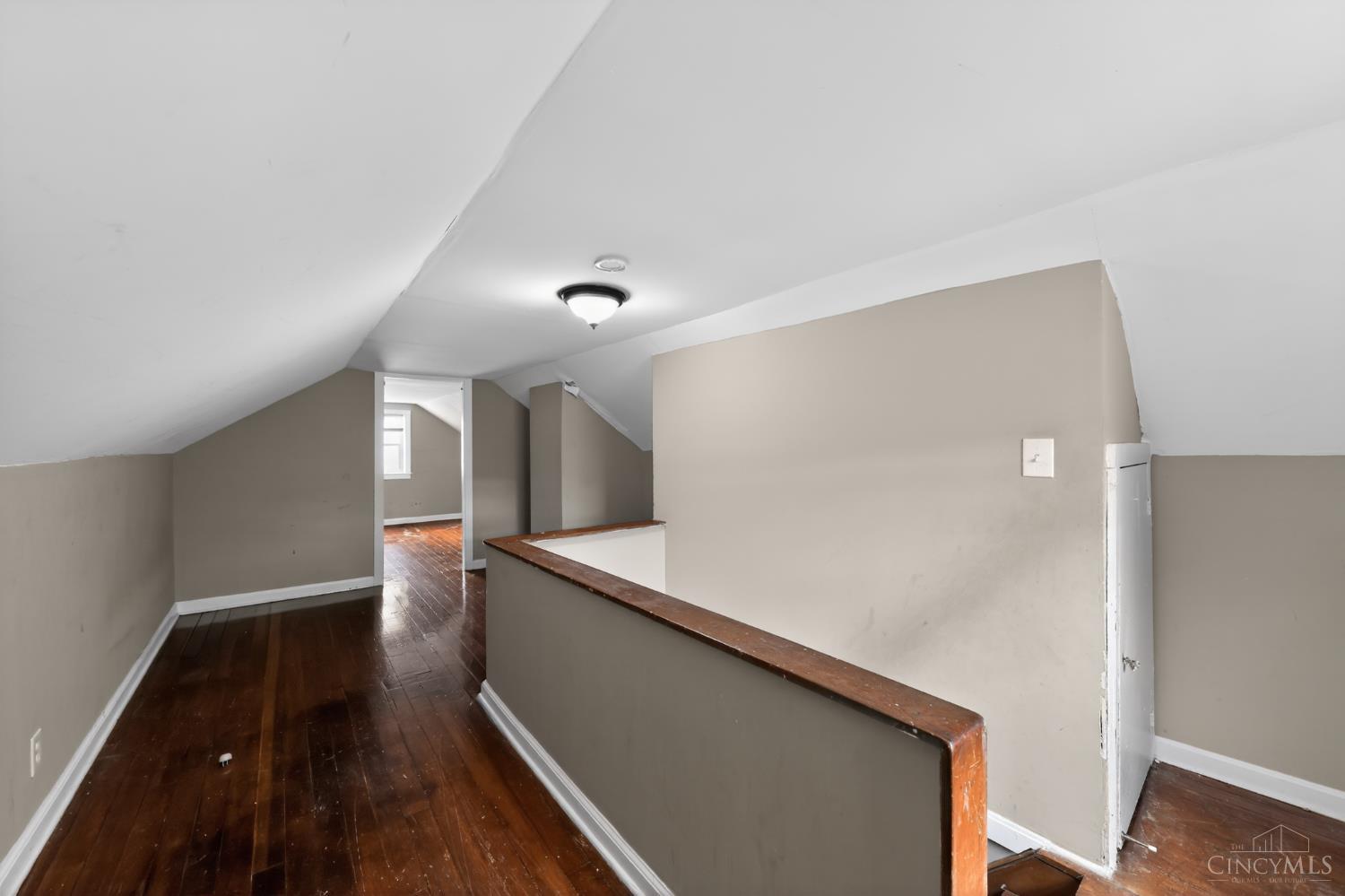 218 Ridgeway Road Cincinnati, OH 45216 - Photo 21 of 30