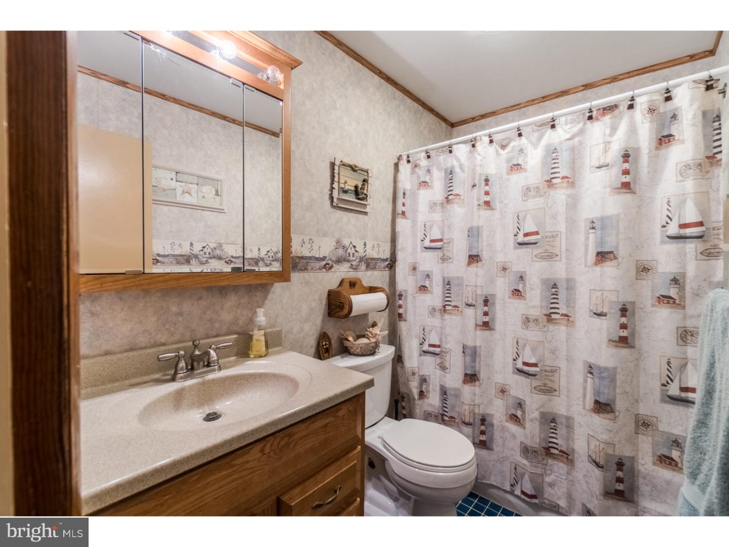 191 Papermill Road Barto, PA 19504 - Photo 8 of 22 Bathroom