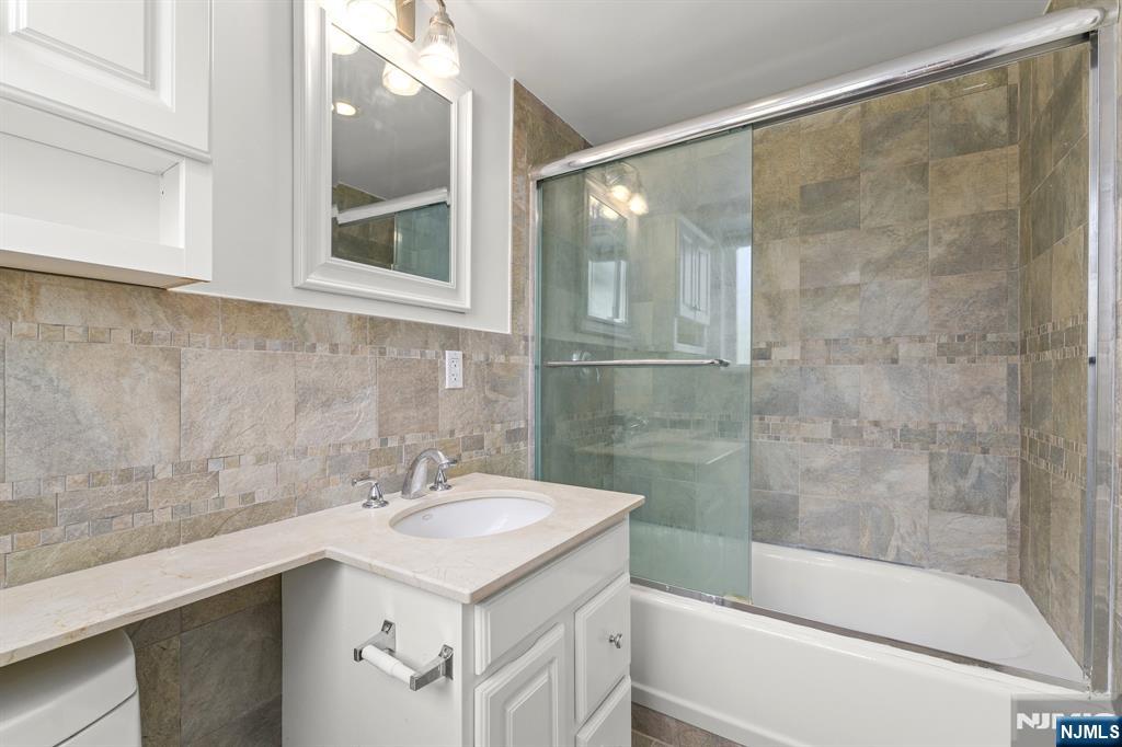 1203 River Road, Unit 10L Edgewater, NJ 07020 - Photo 18 of 26